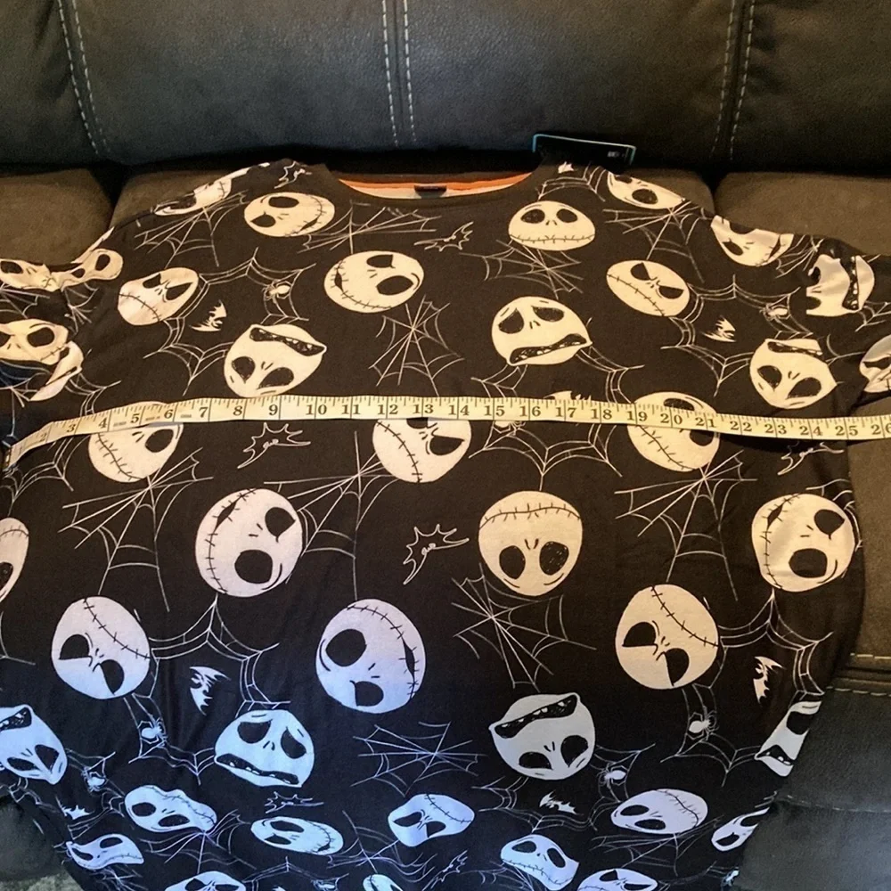 NEW. JACK SKELLINGTON WOMEN'S MEDIUM THE NIGHTMARE BEFORE CHRISTMAS NIGHTGOWN - Picture 8 of 11